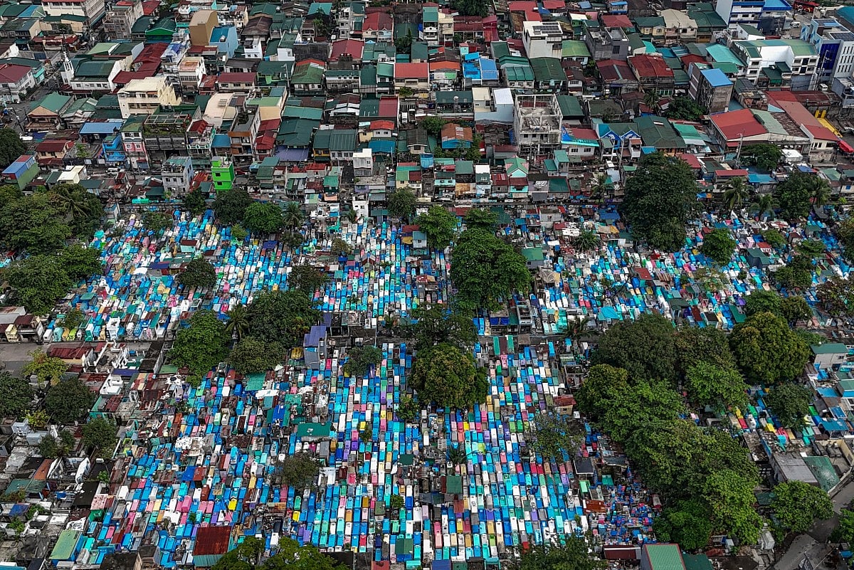 Câu chuyện của 6.000 người sống giữa nghĩa trang: Người chết và người sống cùng "cộng sinh" như thế nào? - Ảnh 10