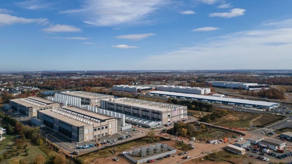 Từ lời 'kêu cứu' của Viettel, VNPT, FPT: Bài học nước Mỹ bán điện cho Google, Microsoft rẻ hơn 30% - Ảnh 2