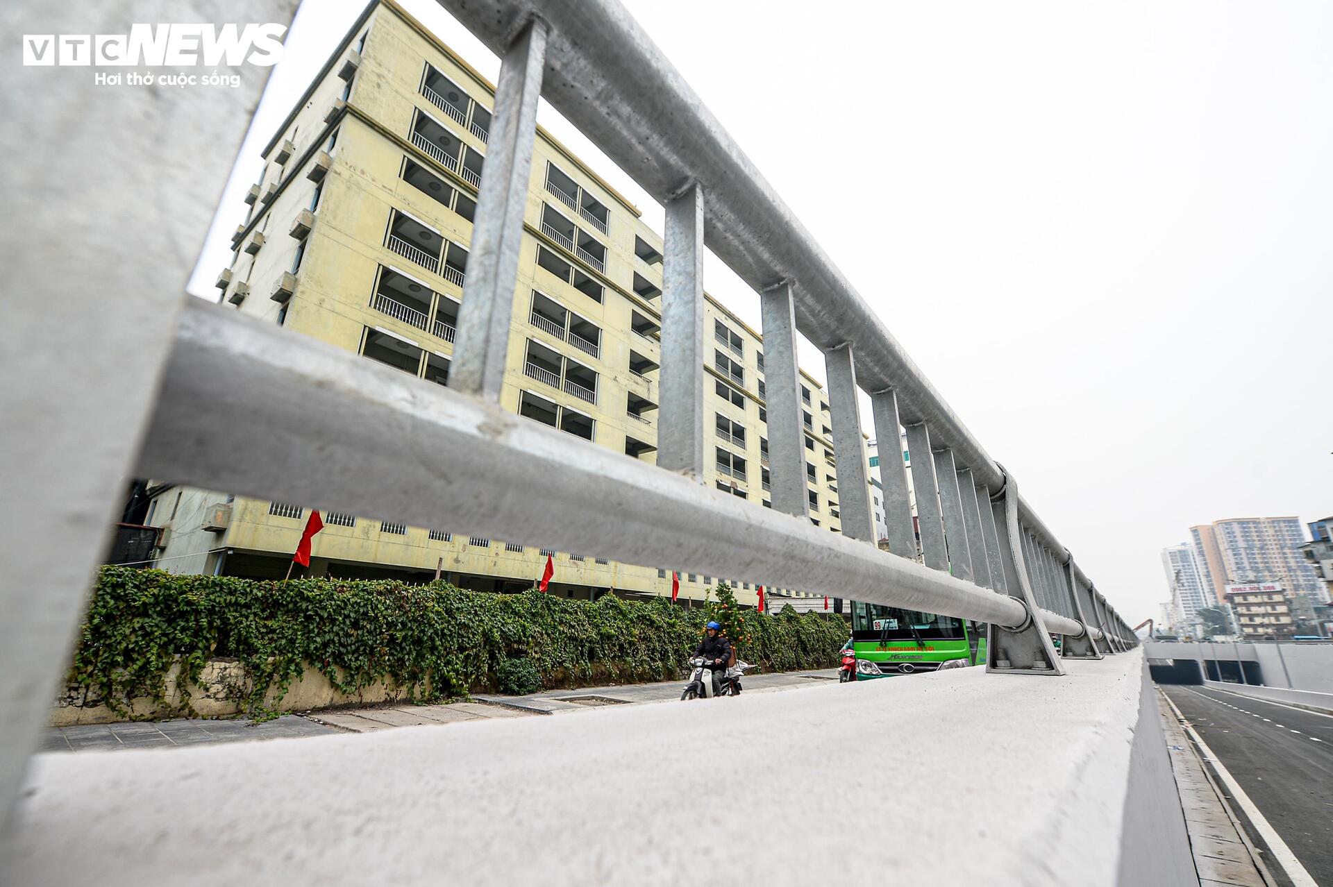 Diện mạo hầm chui gần 800 tỷ đồng ở Hà Nội trước ngày thông xe - Ảnh 11