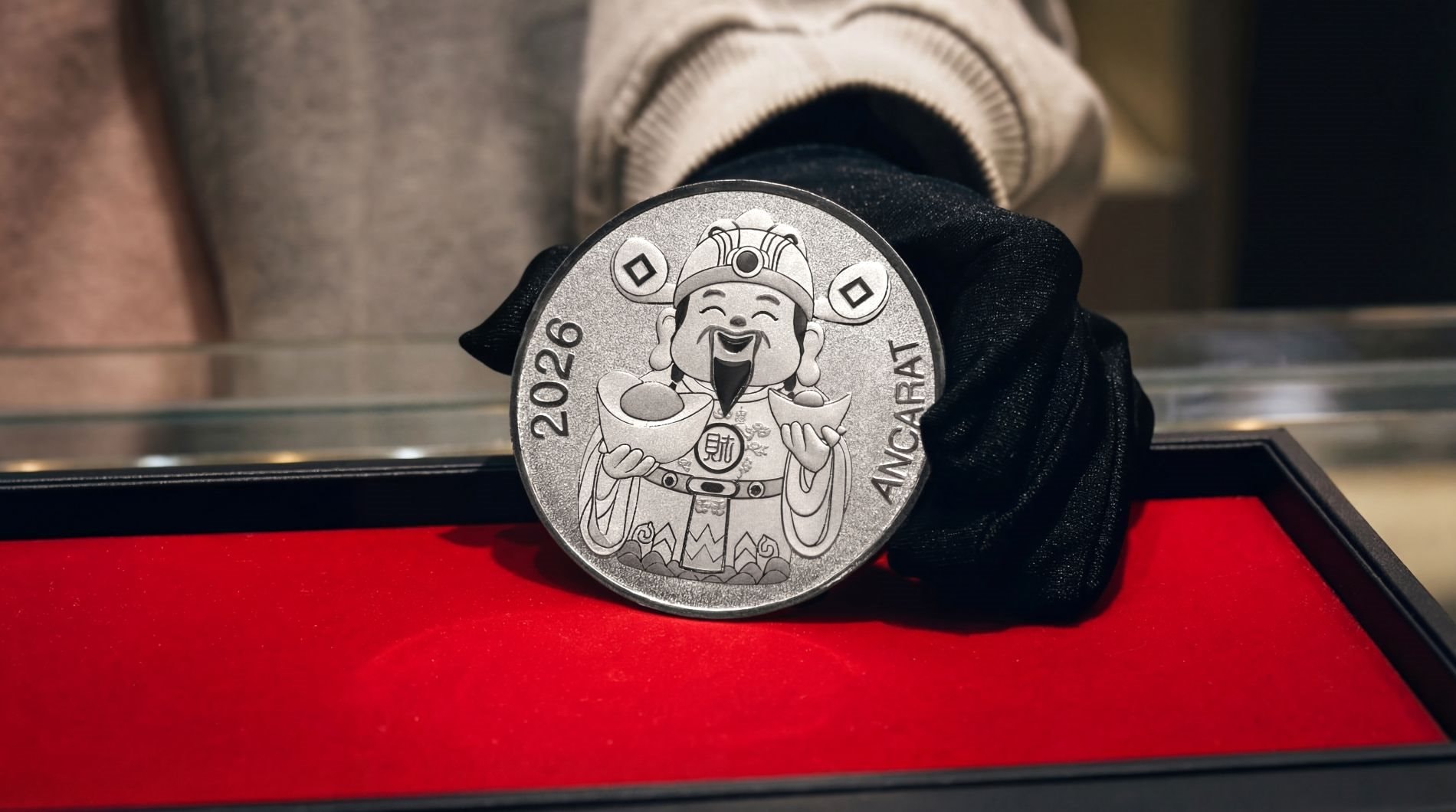 Giá bạc tăng mạnh trước ngày vía Thần Tài, thị trường bắt đầu nhộn nhịp - Ảnh 2