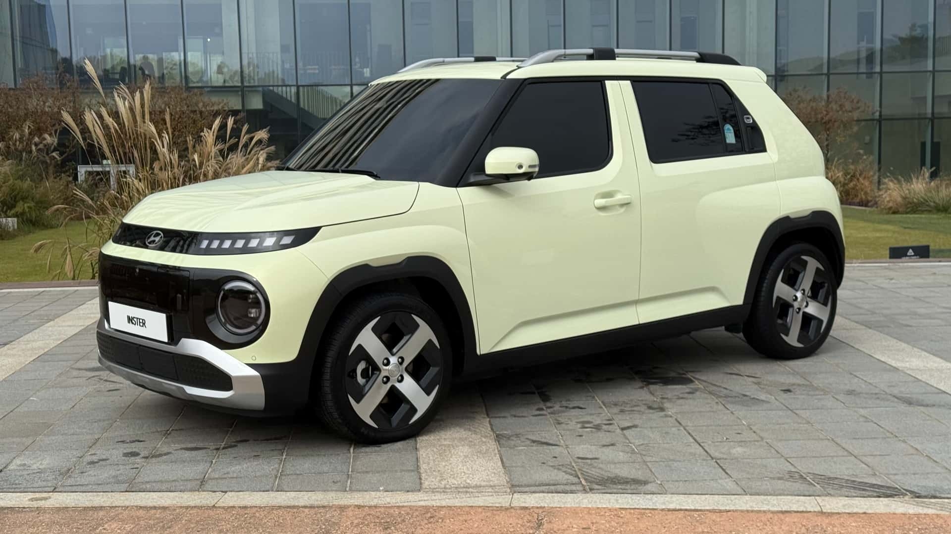 Hyundai sẽ tung ra xe điện giá rẻ nhắm đến cả khách dịch vụ vào năm tới, dễ là 'i10 chạy pin' - Ảnh 2