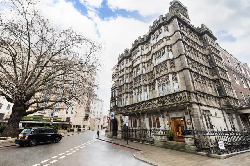 Bên trong hầm chứa tài sản cho giới siêu giàu - Ảnh 1