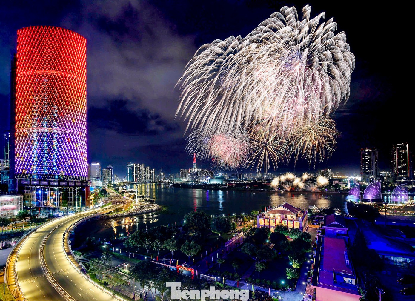 Tăng trưởng kinh tế hai con số: Việt Nam không thể vận hành theo cách cũ! - Ảnh 3