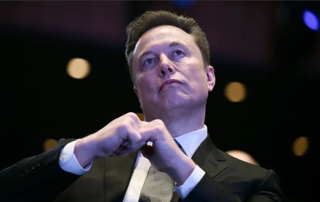 Tỷ phú Elon Musk tiên đoán thế giới cũ sắp khép lại, một 'cơn sóng thần siêu nhanh' có thể thay đổi tương lai nhân loại - Ảnh 1