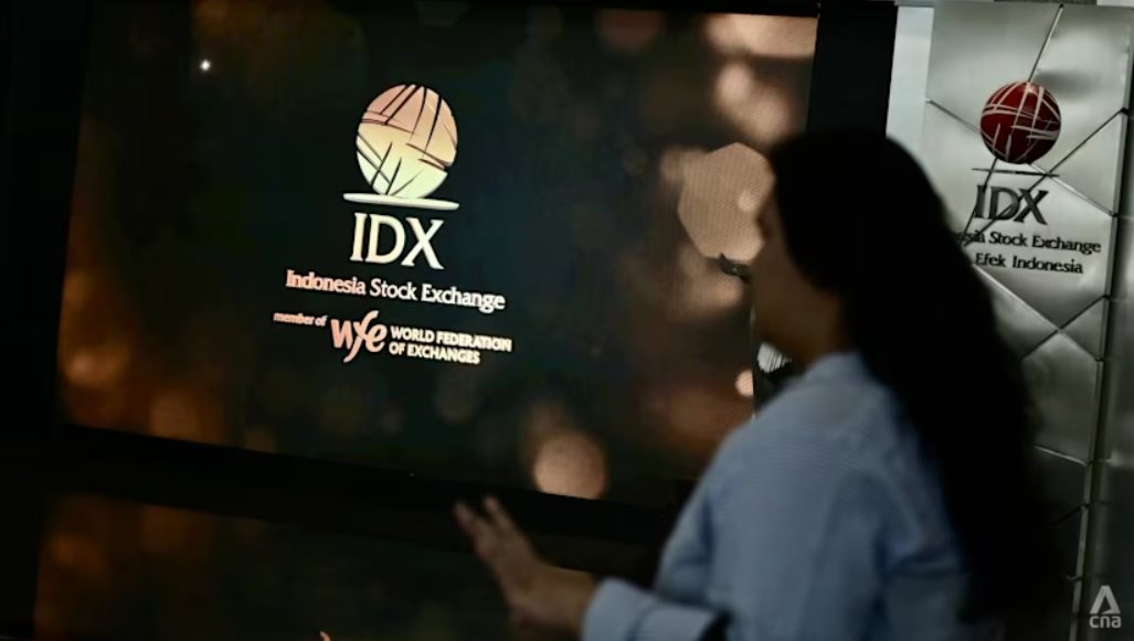 Nữ nhà đầu tư 8x thẫn thờ vì lỗ nặng khi đổ tiền vào chứng khoán, 80 tỷ USD vốn hóa bốc hơi, lãnh đạo từ chức hàng loạt: Cú lao dốc rung chuyển TTCK lớn nhất Đông Nam Á - Ảnh 1