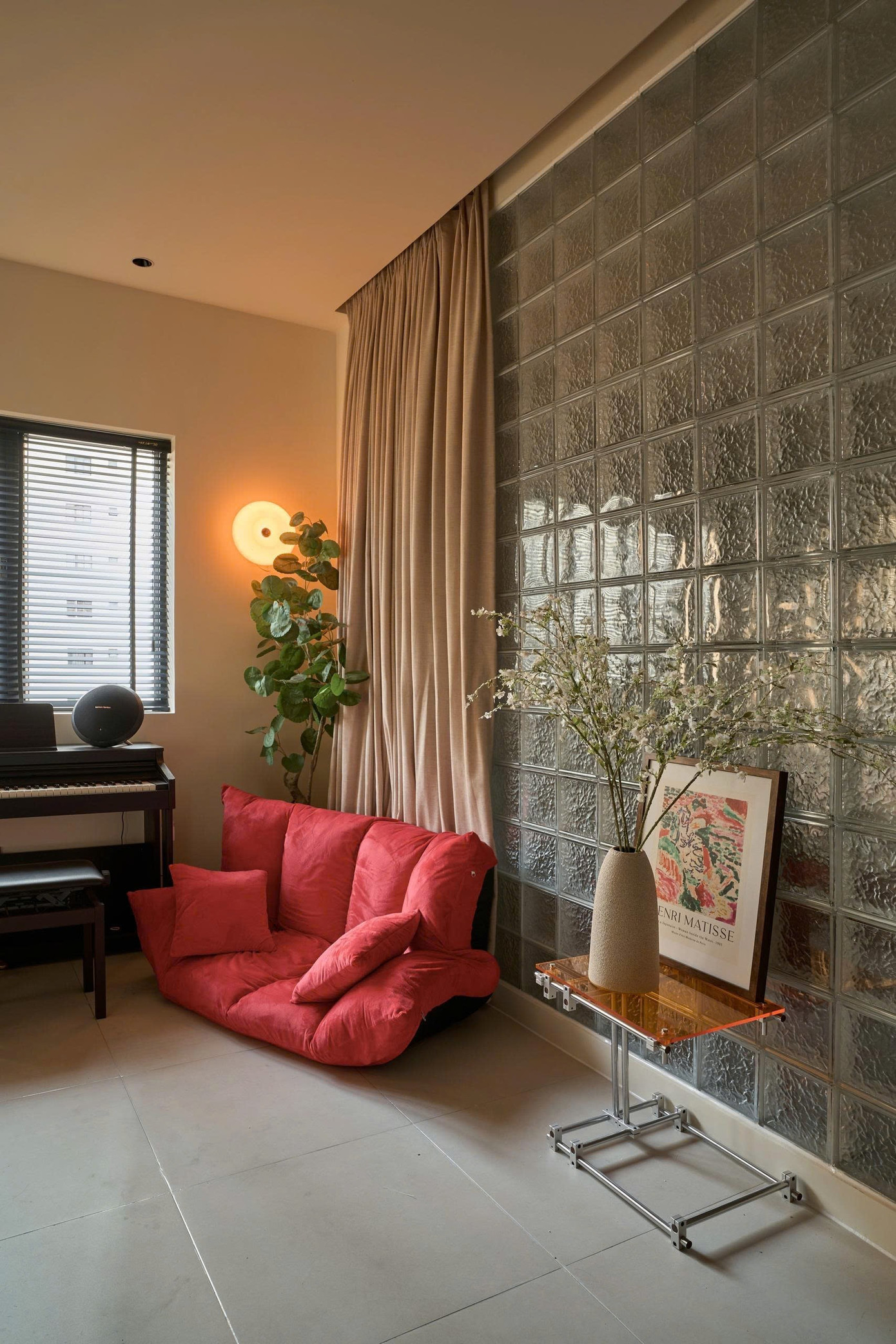 Căn hộ cũ 70m2 'lột xác' hoàn toàn nhờ đập thông các bức tường ngăn - Ảnh 20