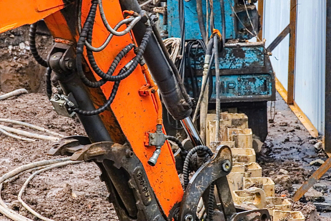 Trên công trường thi công bể nước ngầm chống ngập ở trung tâm Hà Nội - Ảnh 5