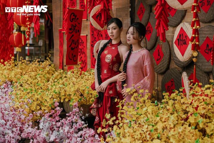 Hướng tốt, giờ đẹp xuất hành ngày mùng 2 Tết Bính Ngọ 2026 - Ảnh 1