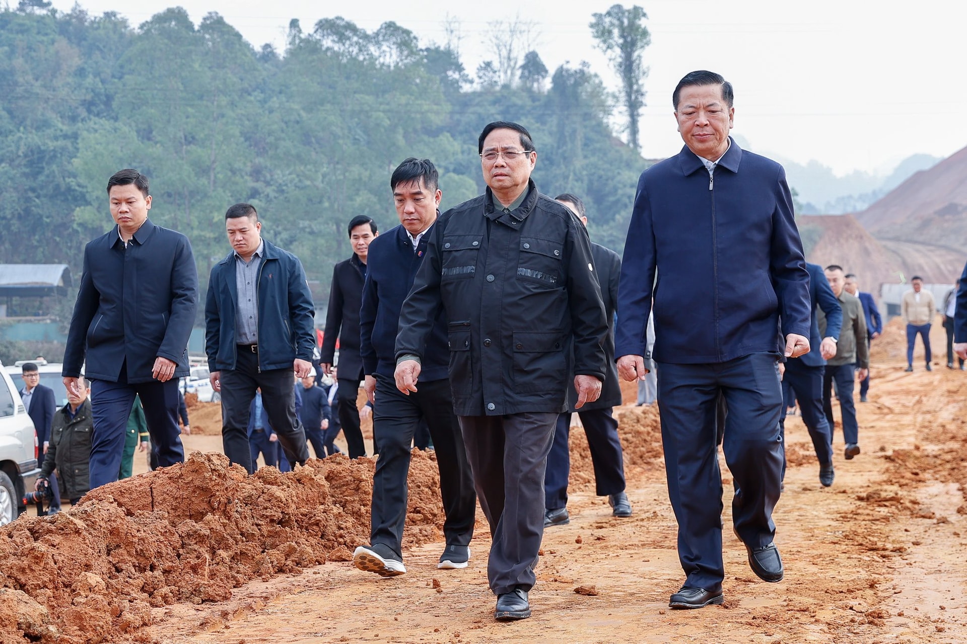 Thủ tướng Phạm Minh Chính thị sát xuyên Tết: Chốt 30/4 khánh thành 2 siêu cao tốc 37.000 tỷ đồng - Ảnh 2