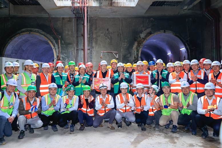 Thủ tướng: Tốc độ triển khai đường sắt đô thị thời gian tới phải gấp hàng chục lần những năm qua - Ảnh 4