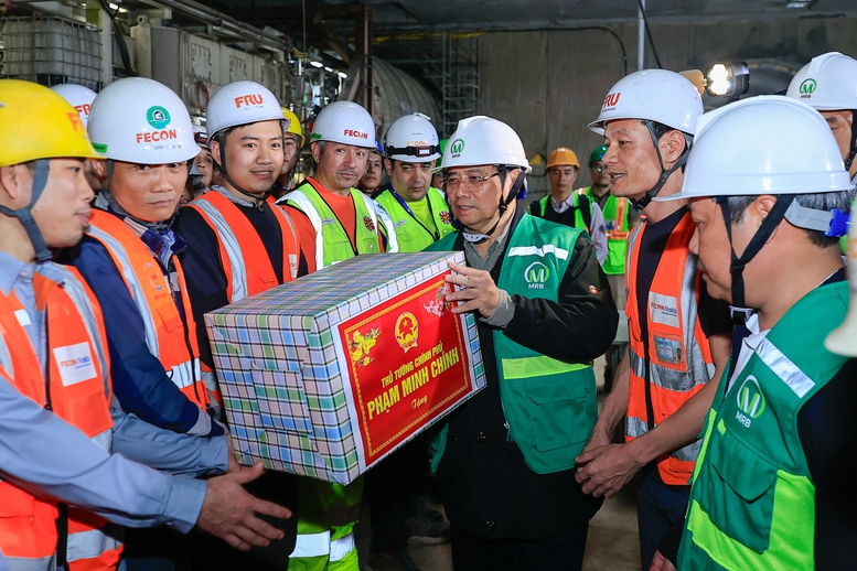 Thủ tướng: Tốc độ triển khai đường sắt đô thị thời gian tới phải gấp hàng chục lần những năm qua - Ảnh 7