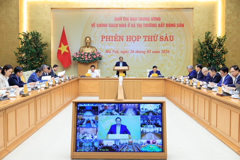 Thủ tướng: Xây dựng chính sách phát triển nhà ở cho người có thu nhập trung bình - Ảnh 1