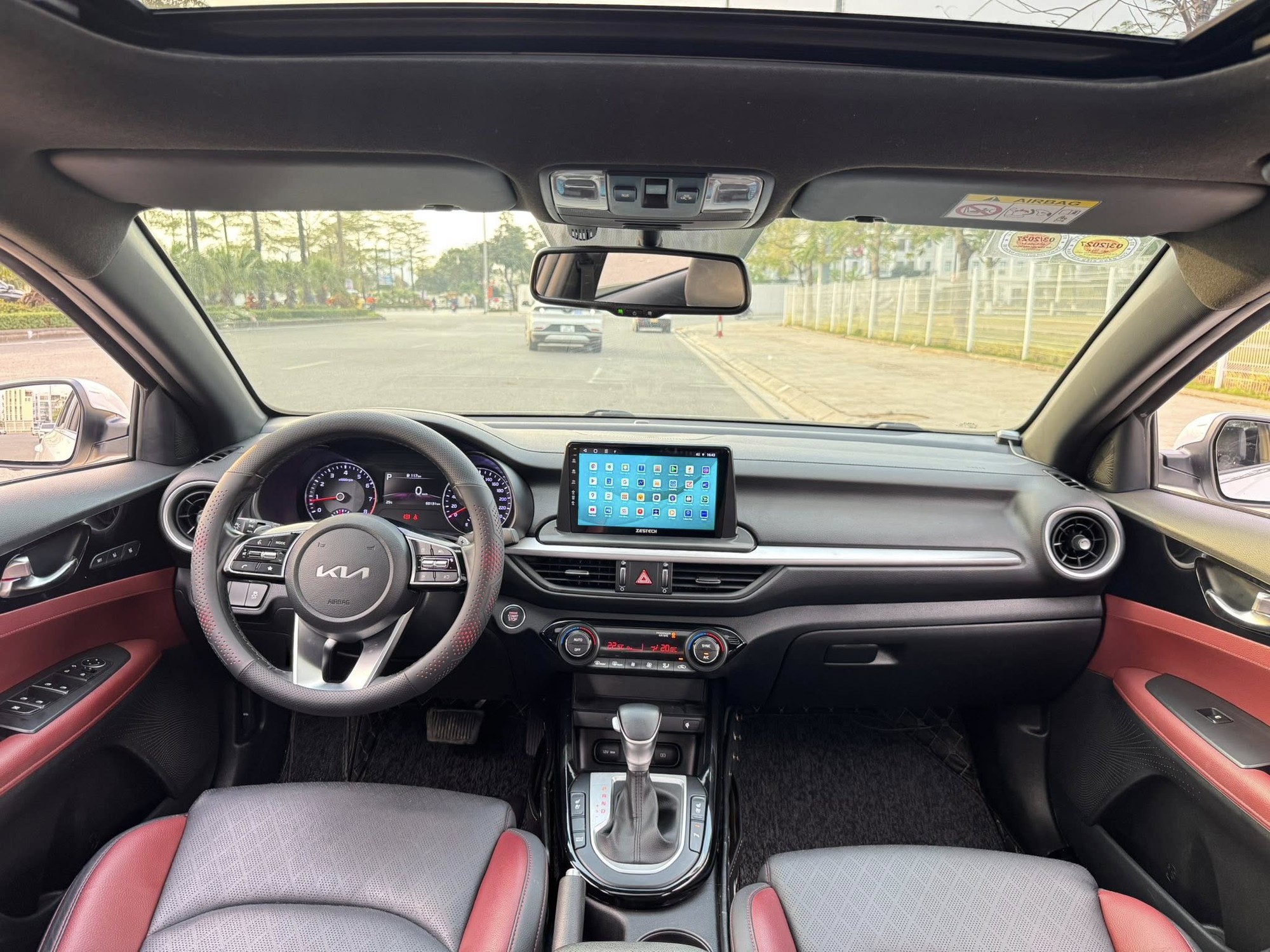 Kia K3 âm thầm bỏ 2 phiên bản tại Việt Nam, doanh số không công bố: Dấu hiệu sắp dừng bán? - Ảnh 4