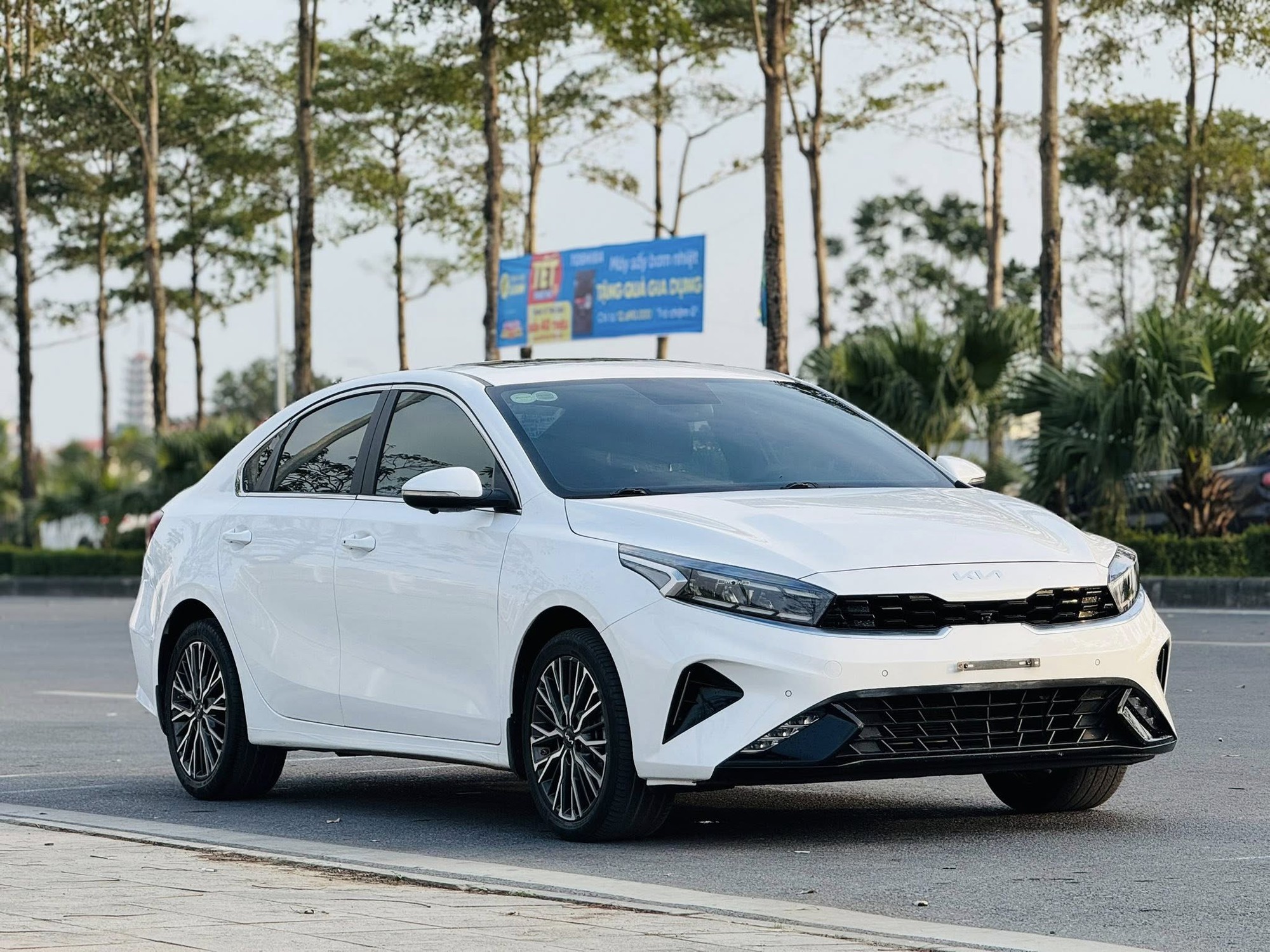 Kia K3 âm thầm bỏ 2 phiên bản tại Việt Nam, doanh số không công bố: Dấu hiệu sắp dừng bán? - Ảnh 3