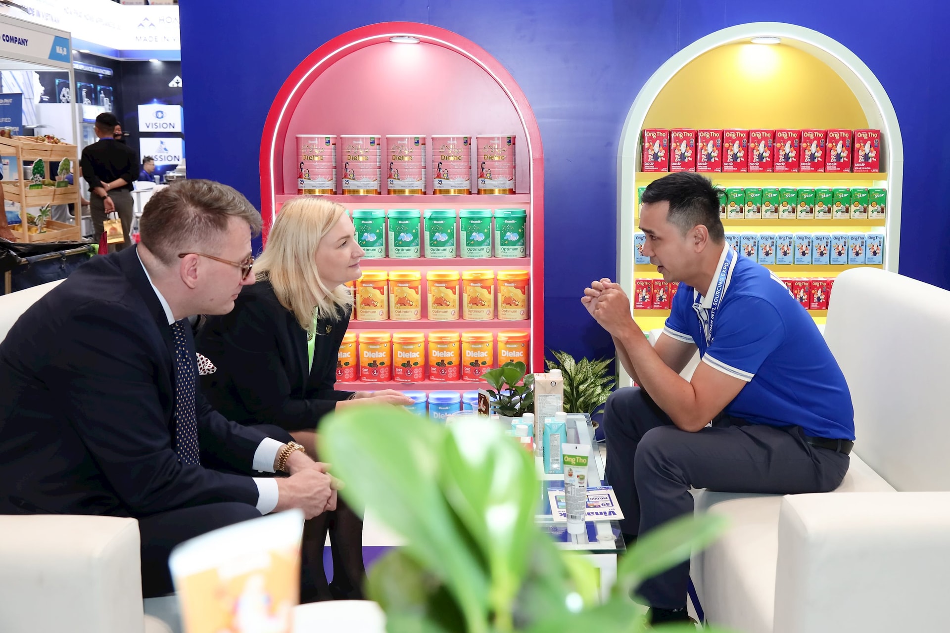 Quý 4/2025: Vinamilk tiếp tục lập đỉnh doanh thu mới, vượt mốc 17 nghìn tỷ đồng - Ảnh 3