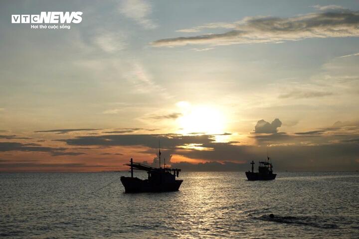 Độc đáo ngôi làng '100% nhà lợp mái đỏ' bên biển Đắk Lắk - Ảnh 7