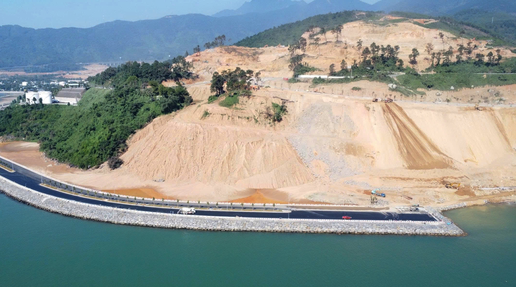 Phê duyệt giá đất tại siêu dự án của Vingroup dưới chân đèo Hải Vân - Ảnh 1