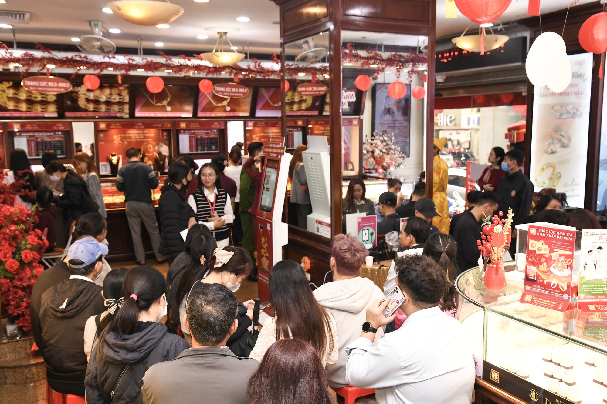 Việt Nam xuất hiện Máy bán Vàng tự động: Đặt tại các điểm bán sau - Ảnh 1