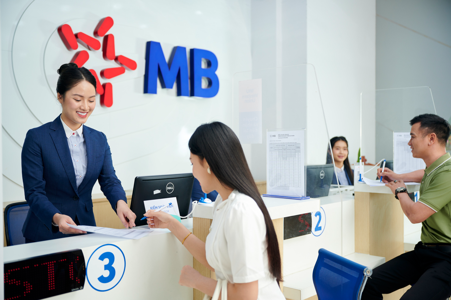 Gửi tiết kiệm khai xuân ở BIDV, Agribank, VietinBank hay Vietcombank, MB để được nhiều lì xì, lãi cao nhất? - Ảnh 5