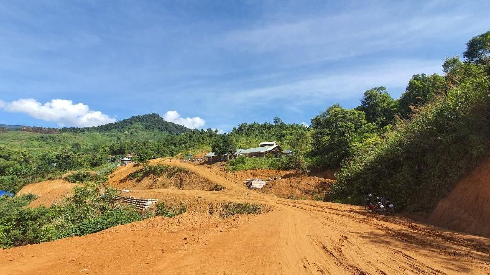 Bộ Tài chính nói gì trước đề xuất ghi nợ tiền sử dụng đất trên sổ đỏ? - Ảnh 1