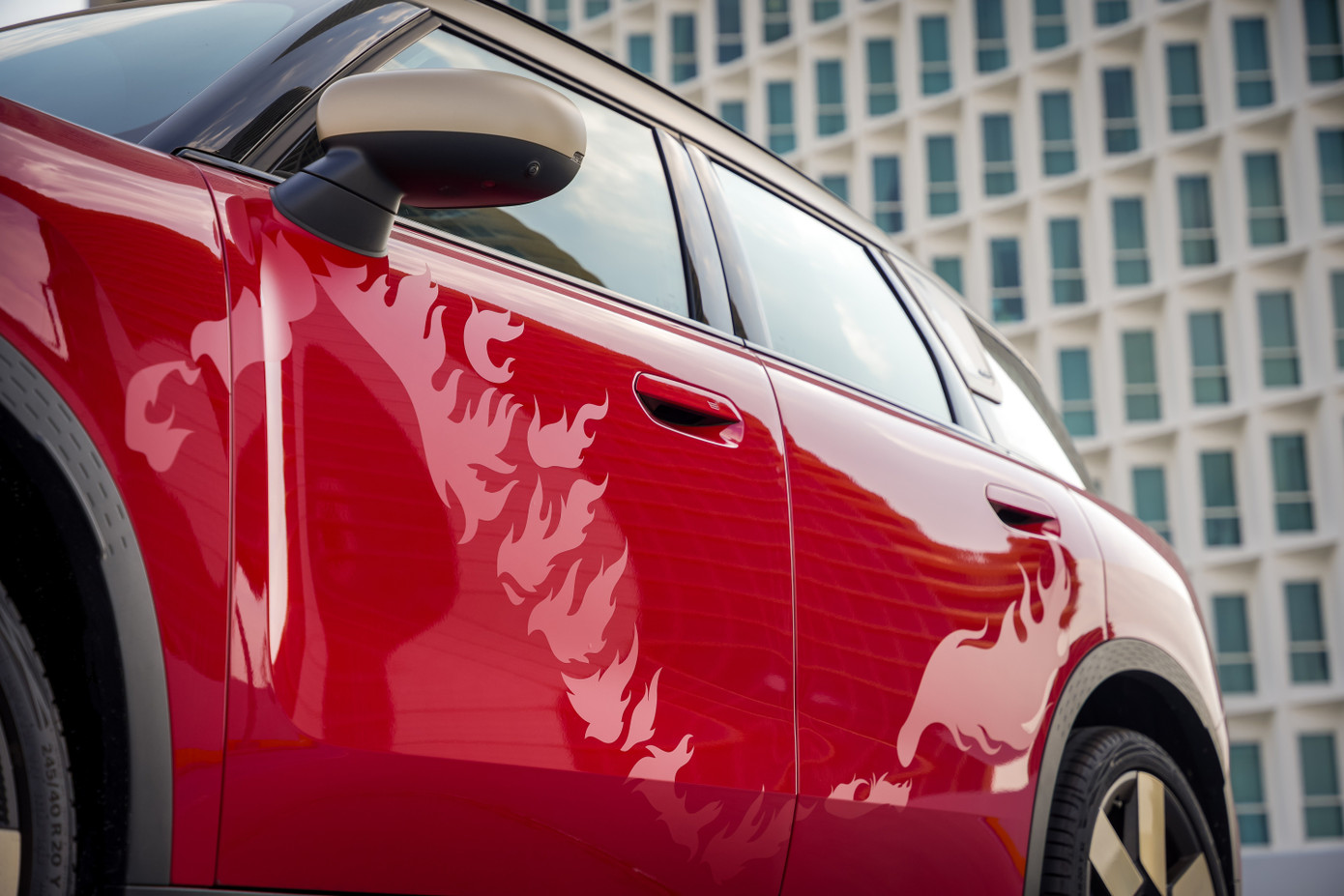 Loạt xe đặc biệt thiết kế riêng cho năm Bính Ngọ - Ảnh 7