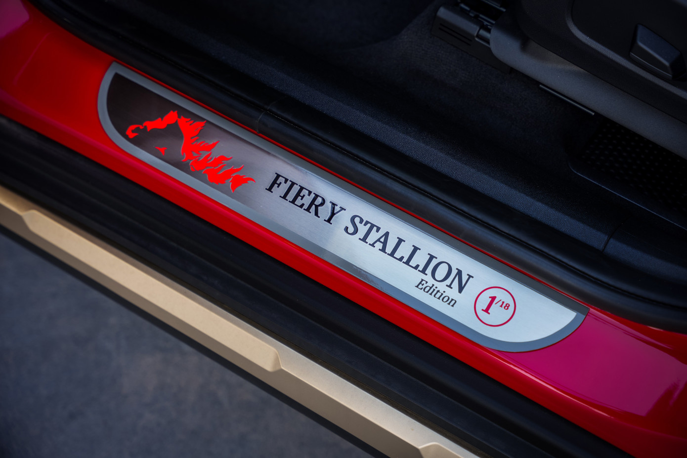 Loạt xe đặc biệt thiết kế riêng cho năm Bính Ngọ - Ảnh 8