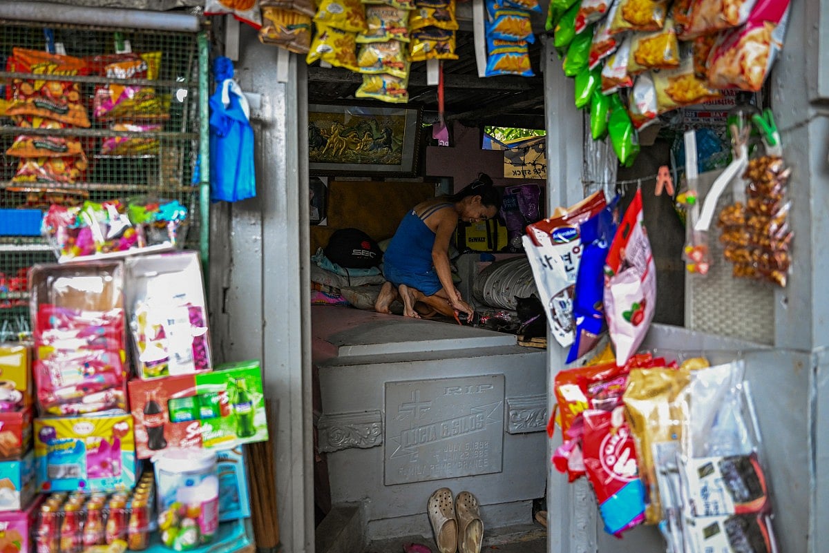 Câu chuyện của 6.000 người sống giữa nghĩa trang: Người chết và người sống cùng "cộng sinh" như thế nào? - Ảnh 3