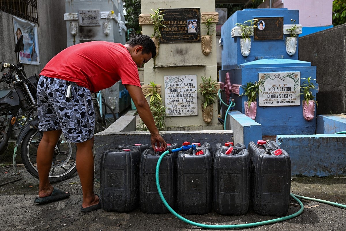 Câu chuyện của 6.000 người sống giữa nghĩa trang: Người chết và người sống cùng "cộng sinh" như thế nào? - Ảnh 6