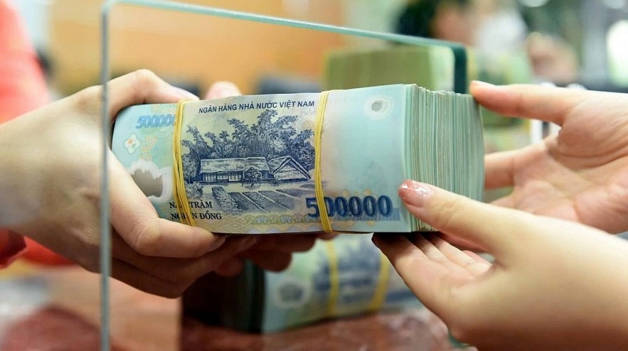 Thu nhập ngoài lãi của ngân hàng tăng - Ảnh 1