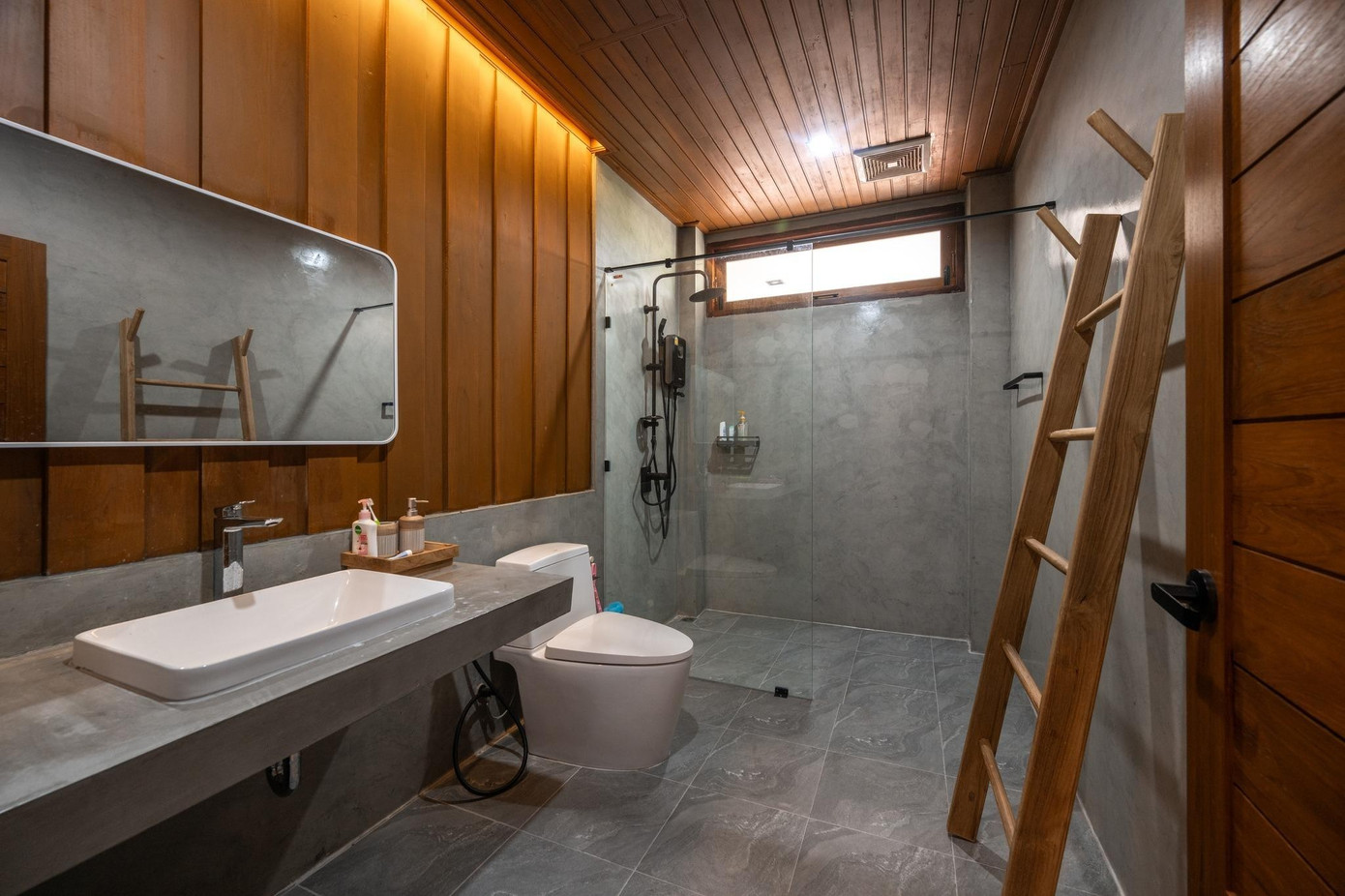 Nhà mái dốc với thiết kế bán mở - Ảnh 18