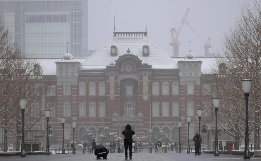 Nhật Bản bầu cử: Tuyết rơi trắng trời, Thủ tướng Sanae Takaichi di chuyển hơn 15.000 km - Ảnh 1