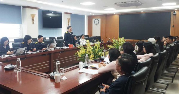 Người dân yêu cầu thanh toán tiền mặt, doanh nghiệp không thể mua hàng trên 5 triệu đồng: Cơ quan Thuế nói gì?