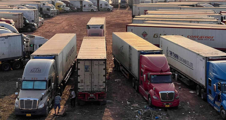 300.000 tấn nông sản nhập khẩu ùn tắc cơ bản đã được thông quan - Ảnh 1