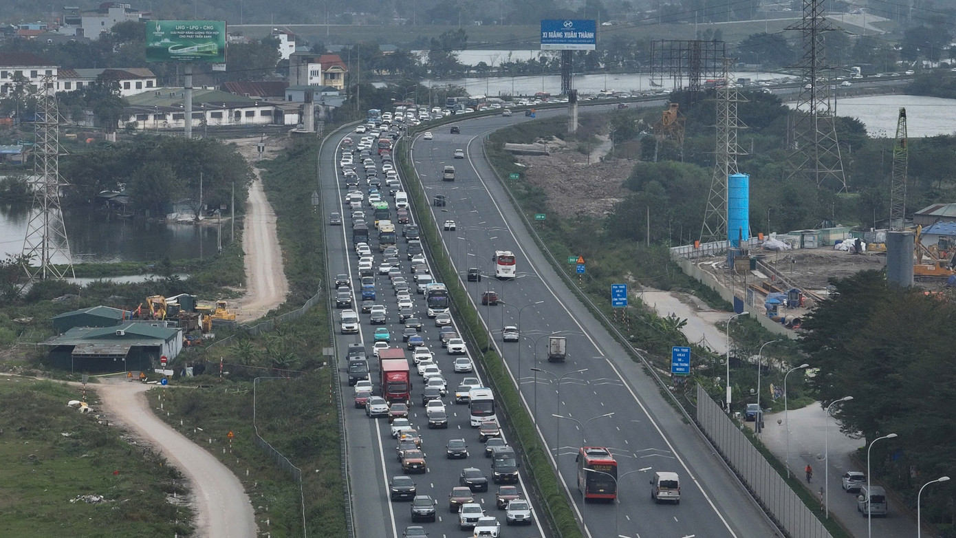 Cục CSGT: Dự kiến đóng chiều ra khỏi Hà Nội và TPHCM để nhường cho xe vào thành phố - Ảnh 1