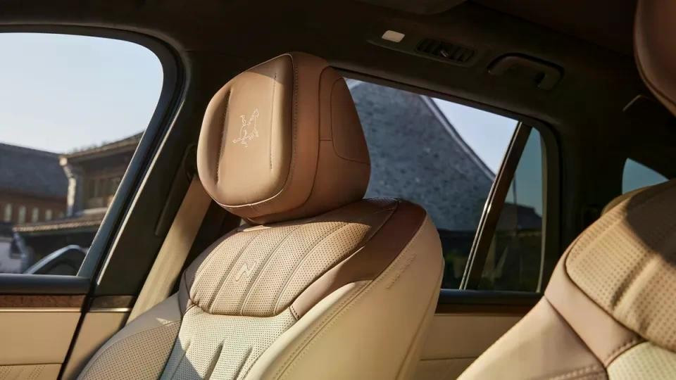 Loạt xe đặc biệt thiết kế riêng cho năm Bính Ngọ - Ảnh 15