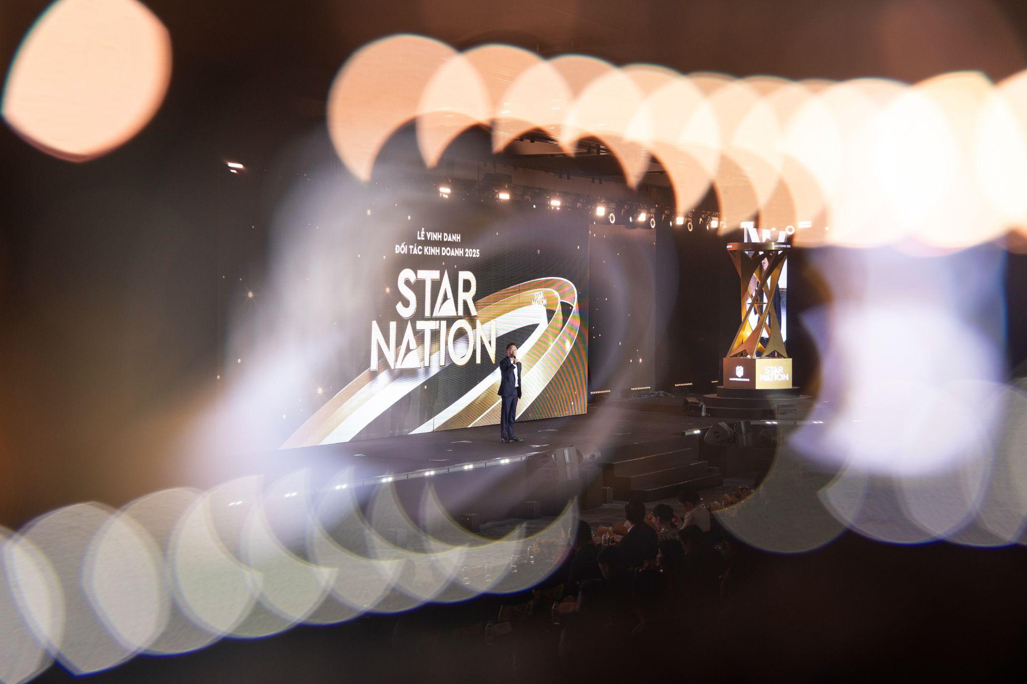 Xúc động và tự hào Lễ vinh danh đối tác kinh doanh 2025 của Masterise Homes - Ảnh 3