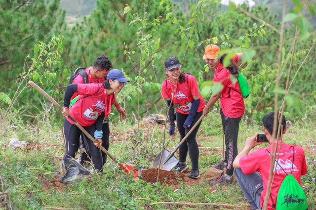 Dalattourist: 50 năm bền bỉ sứ mệnh phát triển du lịch xanh cùng Đà Lạt - Ảnh 3