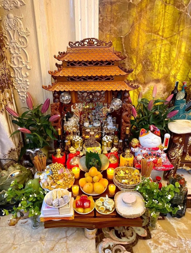 Vì sao bàn thờ Thần Tài đặt sát đất mà không phải ở trên cao? - Ảnh 3