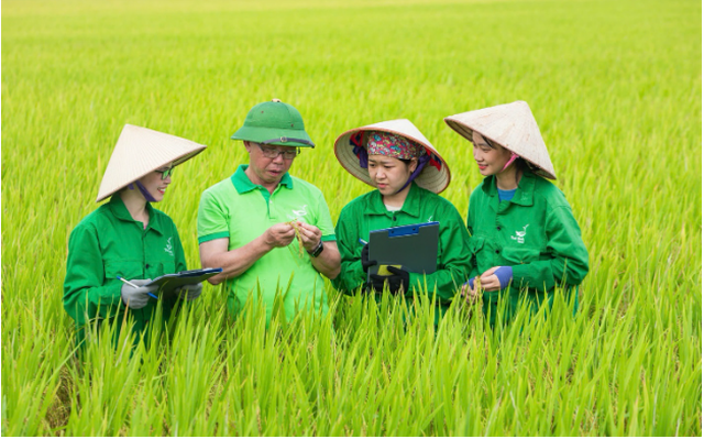 Từ ký ức về nạn đói 1945, người thương binh từ bỏ vị trí cán bộ để về làm công nhân, tạp vụ, đến quyết định "trái cơ chế" để thay đổi đời sống nông dân - Ảnh 1