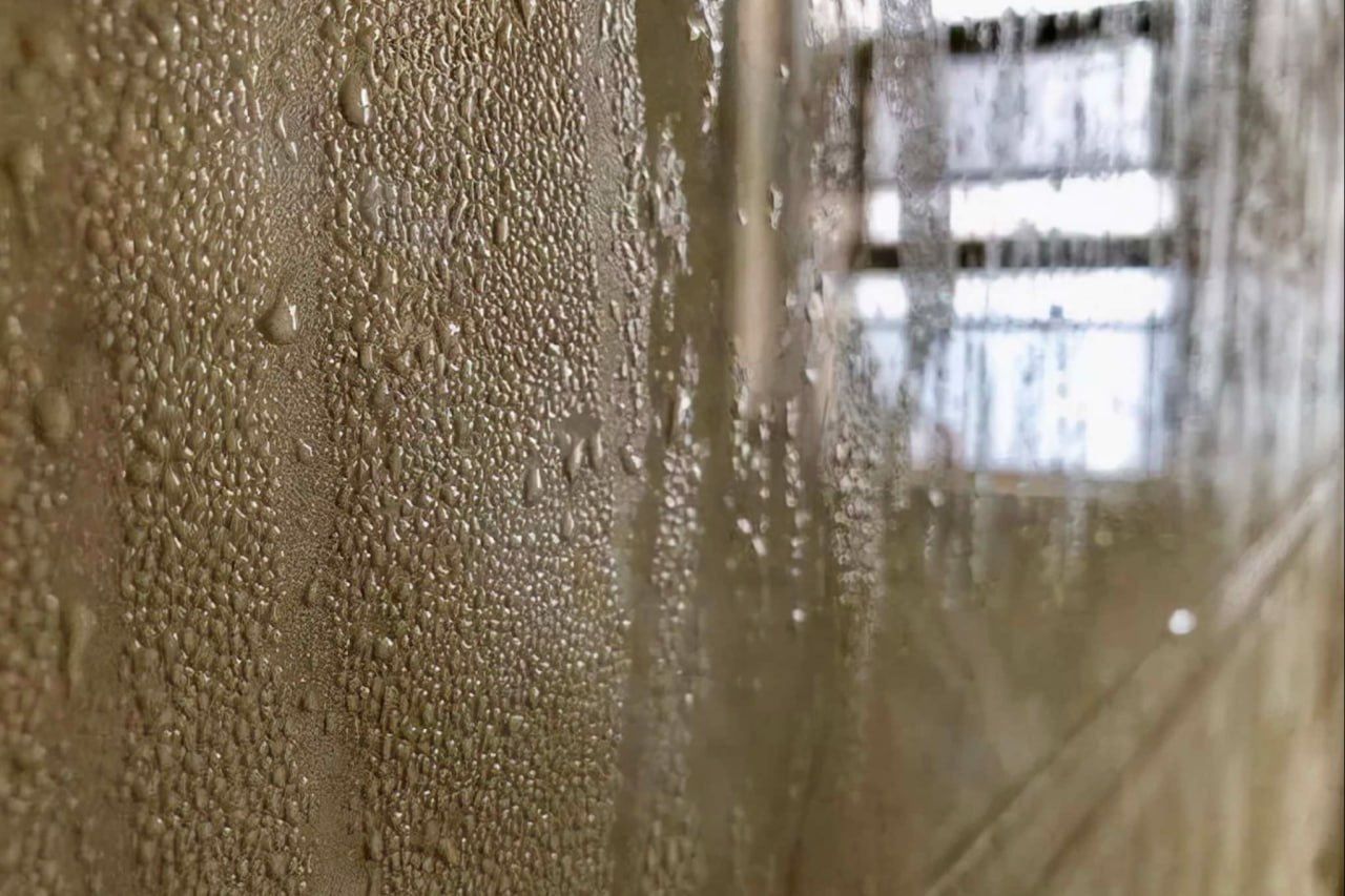 Miền Bắc bước vào cao điểm nồm ẩm, máy hút ẩm giá mềm lên ngôi - Ảnh 2