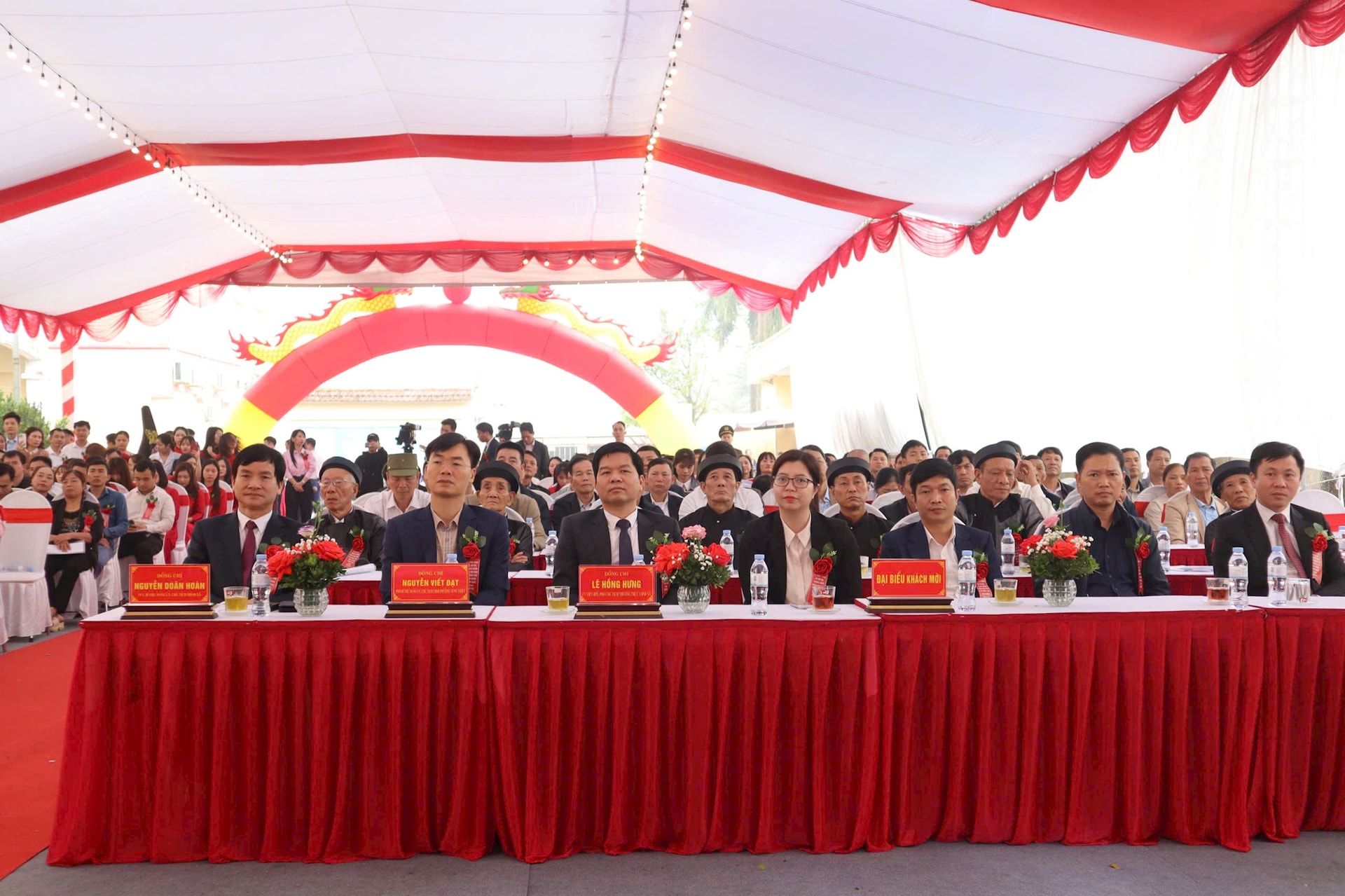 Phúc Thọ khởi công 6 dự án trọng điểm với tổng vốn hơn 1.100 tỷ đồng - Ảnh 1