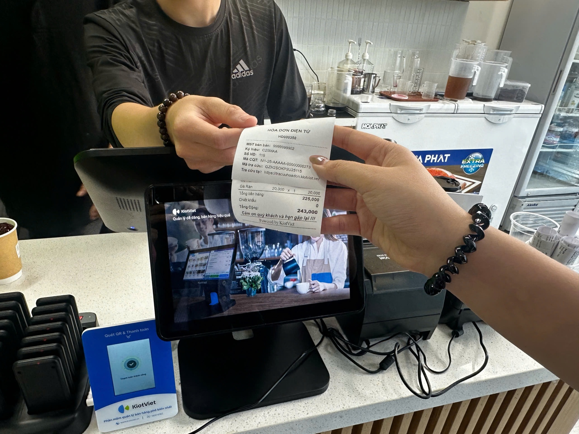 Bán bánh mì từ 5.000 đồng nhưng xuất hóa đơn mất đến 1.000 đồng, hộ kinh doanh kêu âm vốn: Cục Thuế nói gì? - Ảnh 1