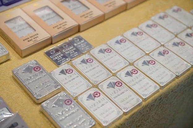 Giá bạc bất ngờ đảo chiều giảm - Ảnh 1