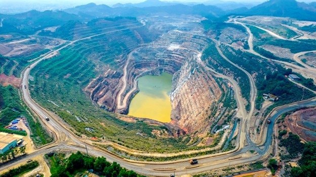 Không phải đất hiếm, Việt Nam sở hữu kho báu lớn thứ 3 thế giới, cổ phiếu 1 DN trên sàn tăng 3 phiên liên tiếp - Ảnh 1