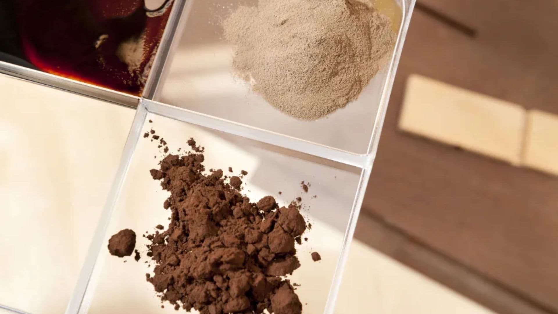 Phát minh của châu Âu làm rung chuyển ngành xây dựng: tạo vật liệu lai giữa thủy tinh và nhựa, thách thức mọi lý thuyết vật lý - Ảnh 1