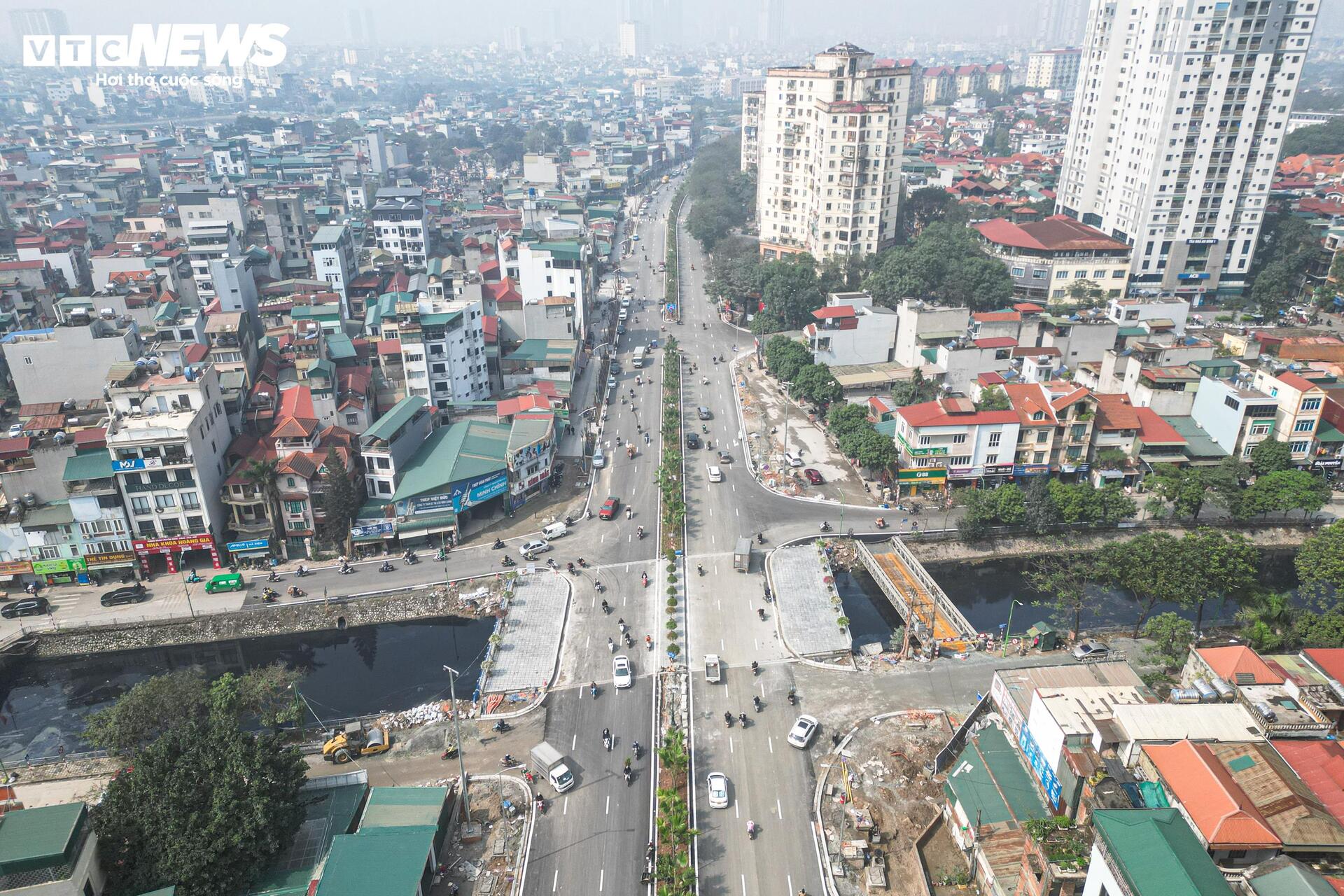 Những công trình giao thông tiêu biểu của Hà Nội hoàn thành trong năm qua - Ảnh 11
