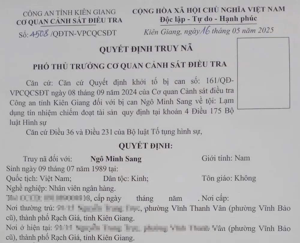 Giám đốc ngân hàng chiếm đoạt trên 5 tỷ đồng ra đầu thú - Ảnh 1