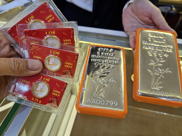 Dự báo mới nhất về giá vàng, bạc sau khi Mỹ - Israel tấn công Iran - Ảnh 1