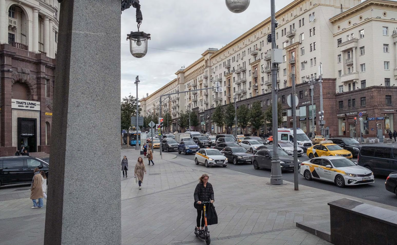 Nguồn thu quan trọng nhất của Nga chạm đáy - Ảnh 1