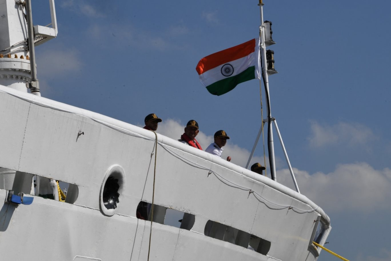 Một 'khách sộp' của Nga bất ngờ vây bắt 3 tàu chở dầu, Moscow lọt tầm ngắm - Ảnh 1